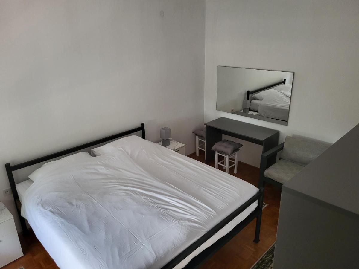 11 Ulica Drage Gervaisa Apartamento Crikvenica Exterior foto