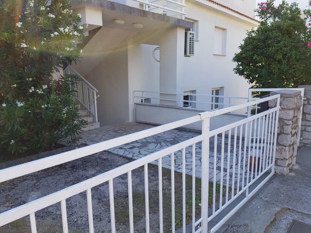 11 Ulica Drage Gervaisa Apartamento Crikvenica Exterior foto